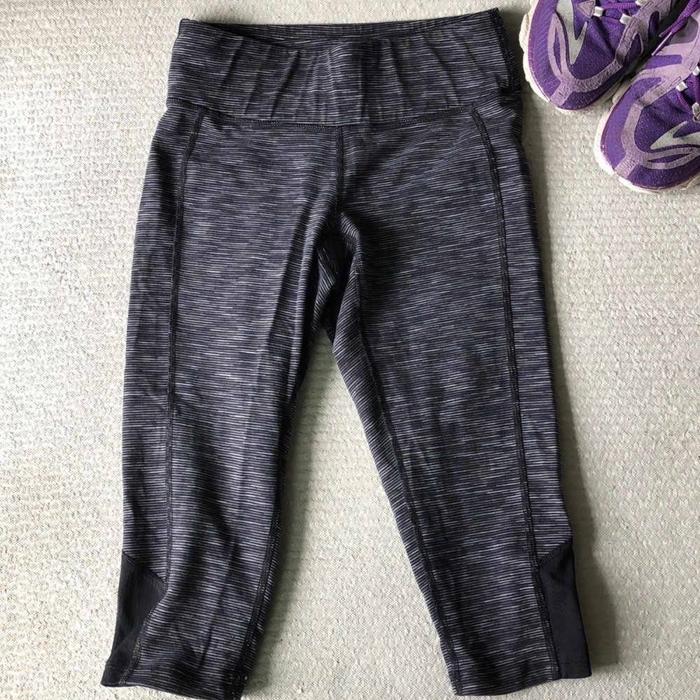Lucy black and grey space dye wide waisted capris